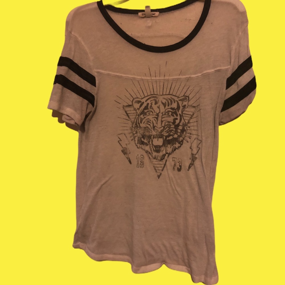 🐯 Traditional Tiger Burnout Billabong Ringer Tee